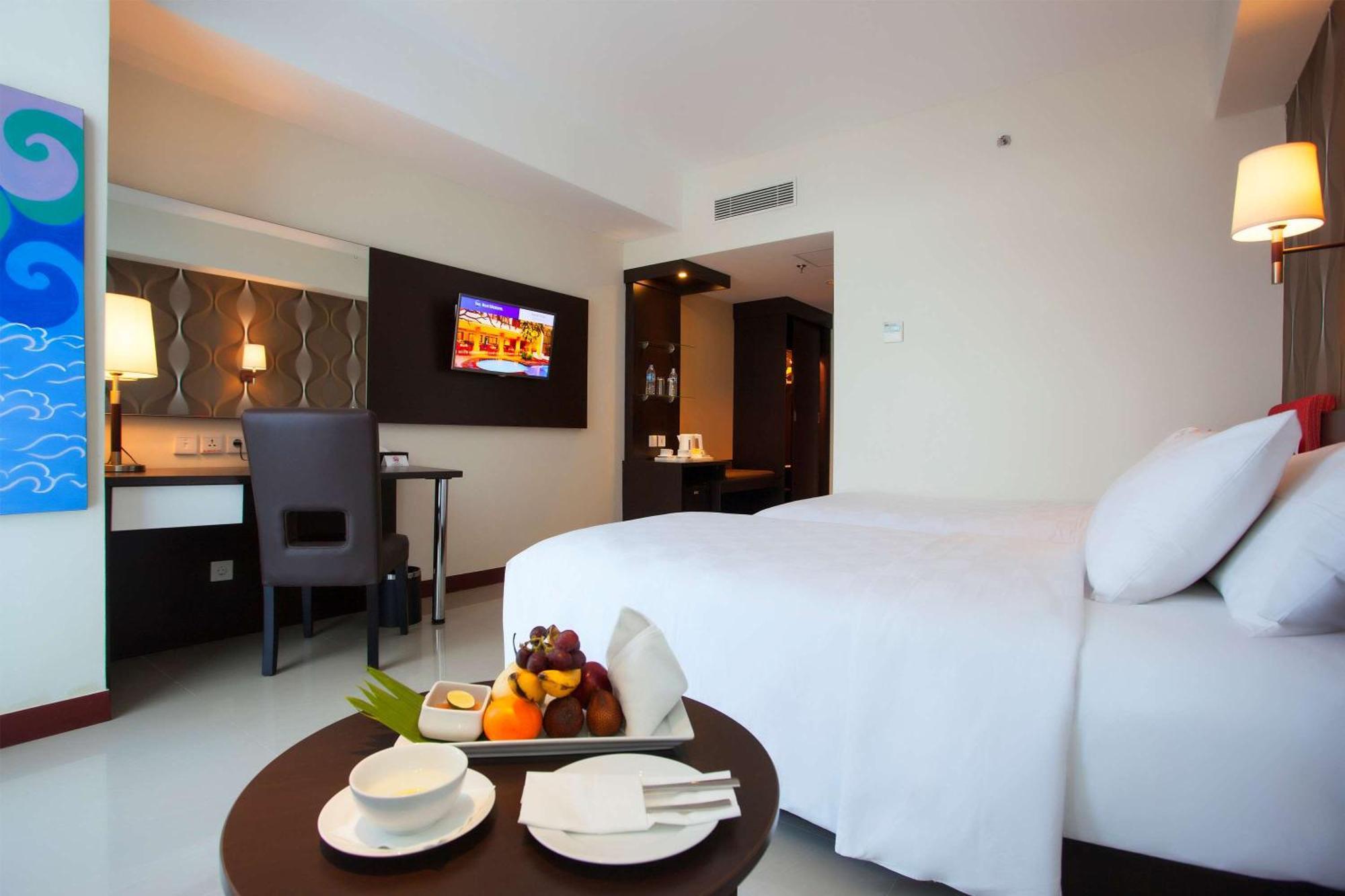 Best Western The Lagoon Hotel Manado Exterior photo